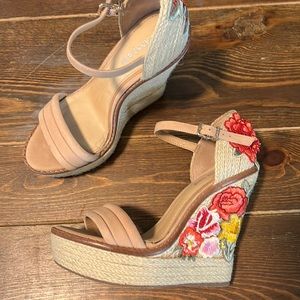 GIANNI BINI floral wedge